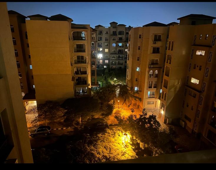 شقه للبيع بمدينتي 140متر في الb1خطوات لخدمات المرحله